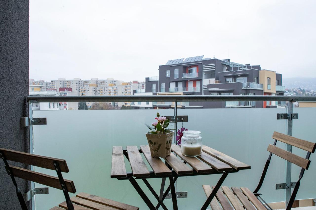 Sasadpark'S New Apartment In The West Part Of Buda Budapest Exterior photo